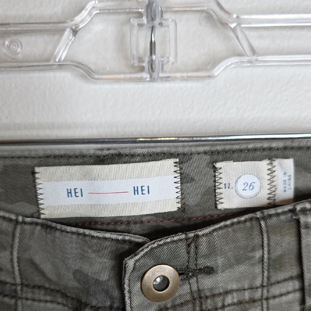 Anthropolgie HEIHEI Camouflage Cargo Pants SZ 26 - Picture 2 of 8